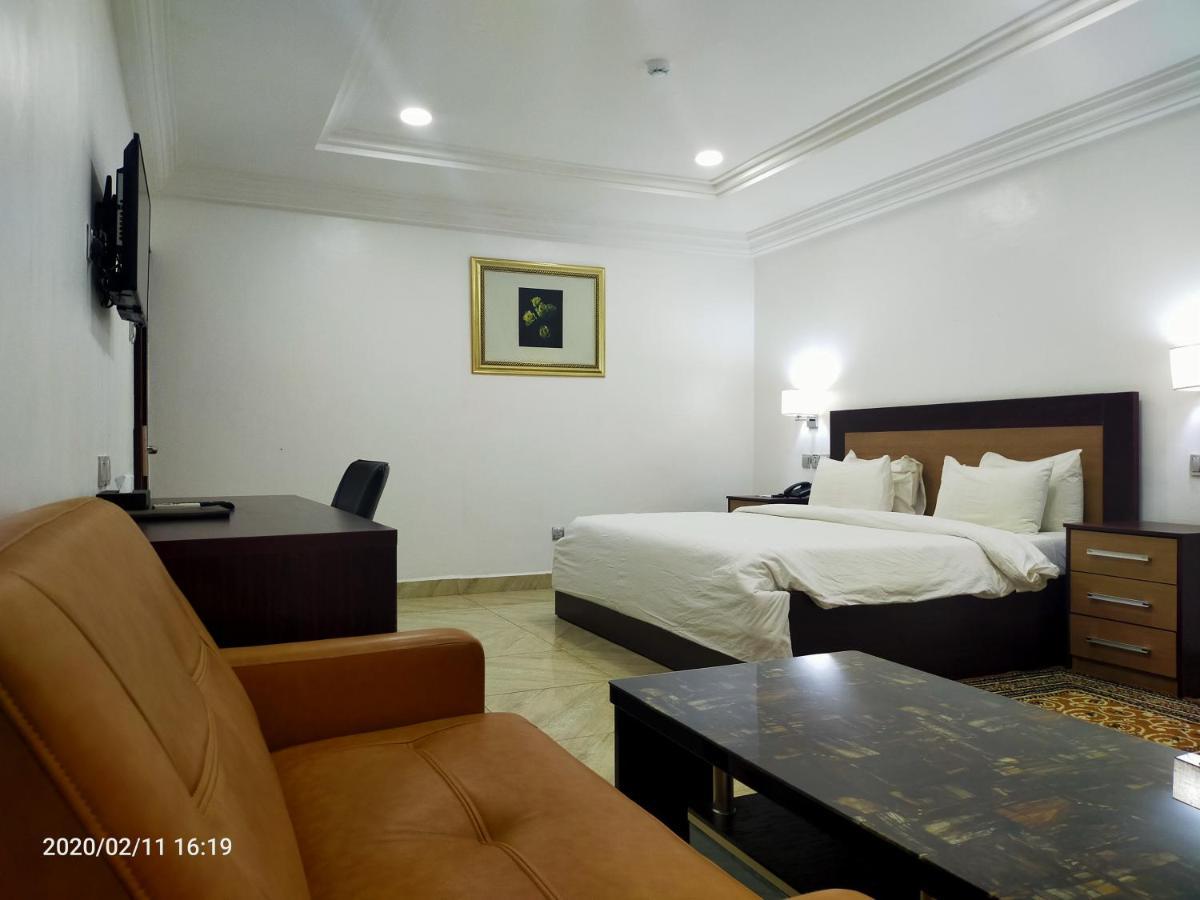 Hotel Immaculate Platinum Abuja Exterior foto